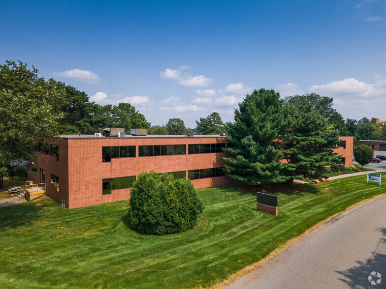 14 Columbia Circle Dr, Albany, NY à louer - Photo de l’immeuble – Image 3 sur 4