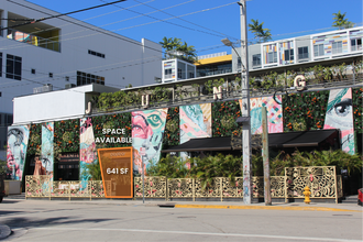 43-75 NW 23rd St, Miami, FL à louer Photo de l’immeuble– Image 2 sur 12