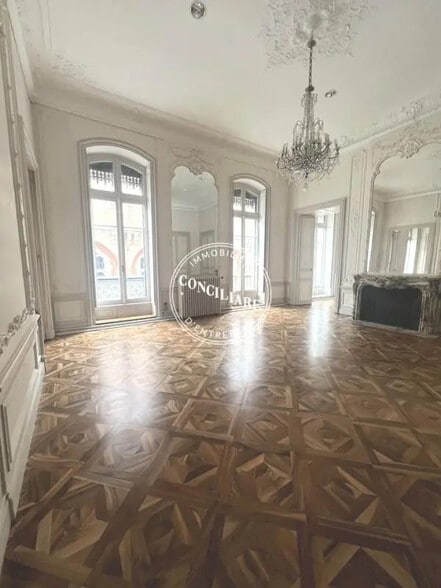 Bureau dans Toulouse à louer - Photo de l’immeuble – Image 1 sur 5