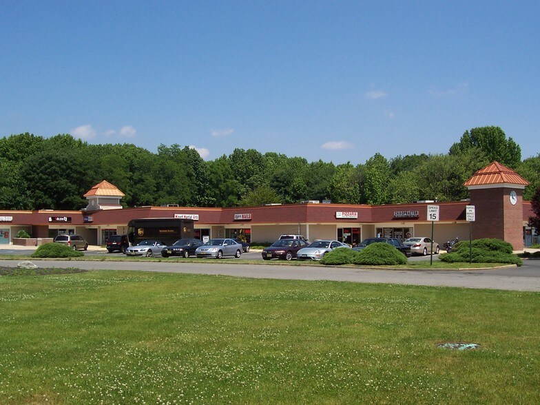 479 Rt 79, Morganville, NJ à louer - Photo de l’immeuble – Image 2 sur 9