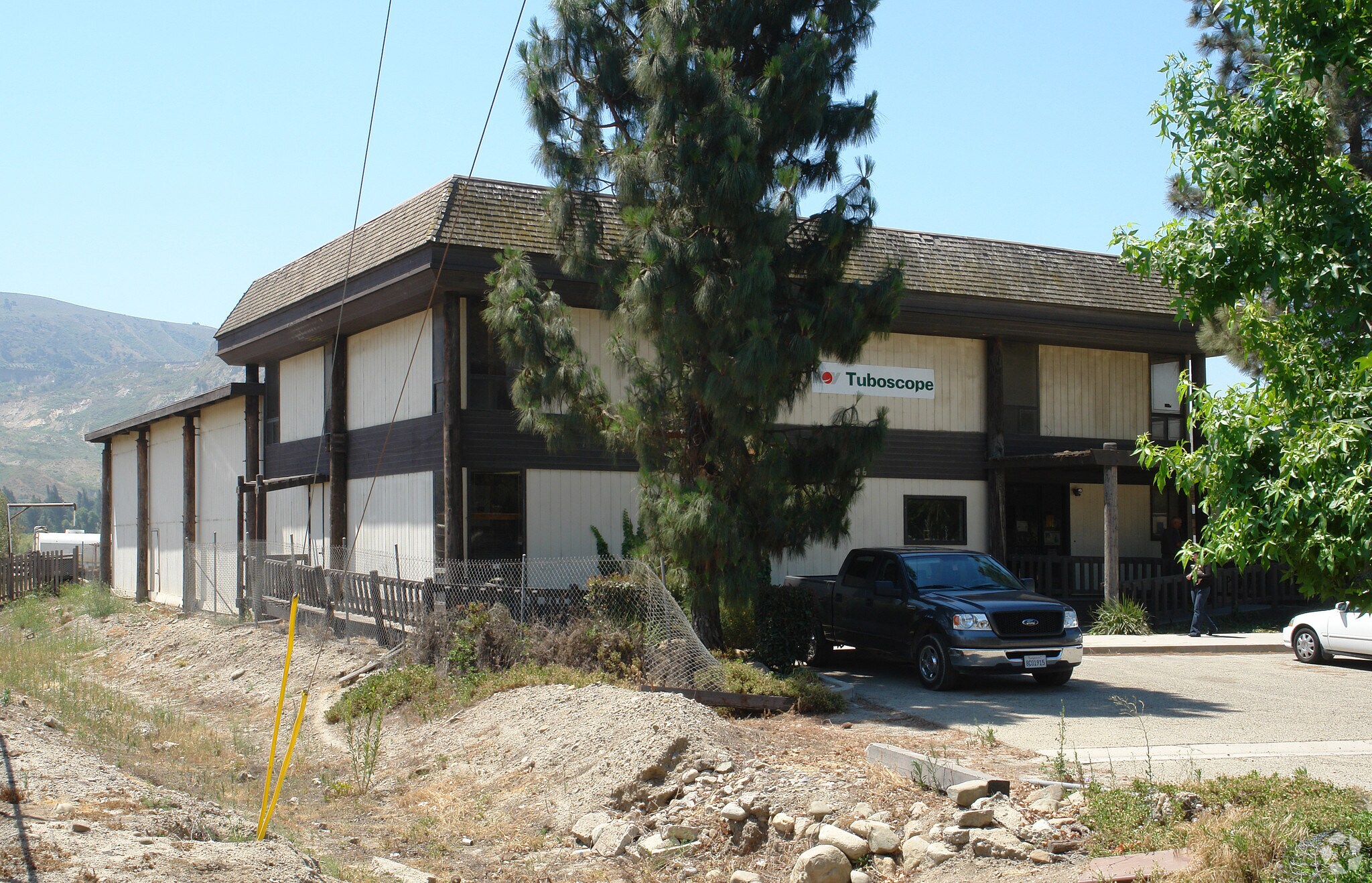 106 E Santa Maria St, Santa Paula, CA à vendre Photo principale– Image 1 sur 6