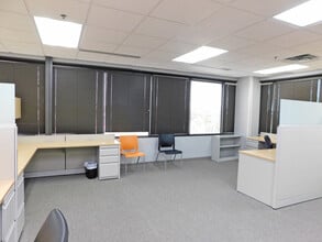 775 E Merritt Island Causway, Merritt Island, FL à louer Photo intérieure– Image 2 sur 6