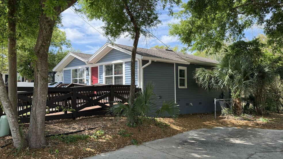 644 West Ave, Clermont, FL à vendre - Photo de l’immeuble – Image 2 sur 11