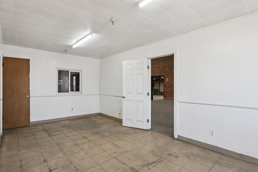 6505 McKinley Ave, Los Angeles, CA à louer - Photo de l’immeuble – Image 3 sur 29