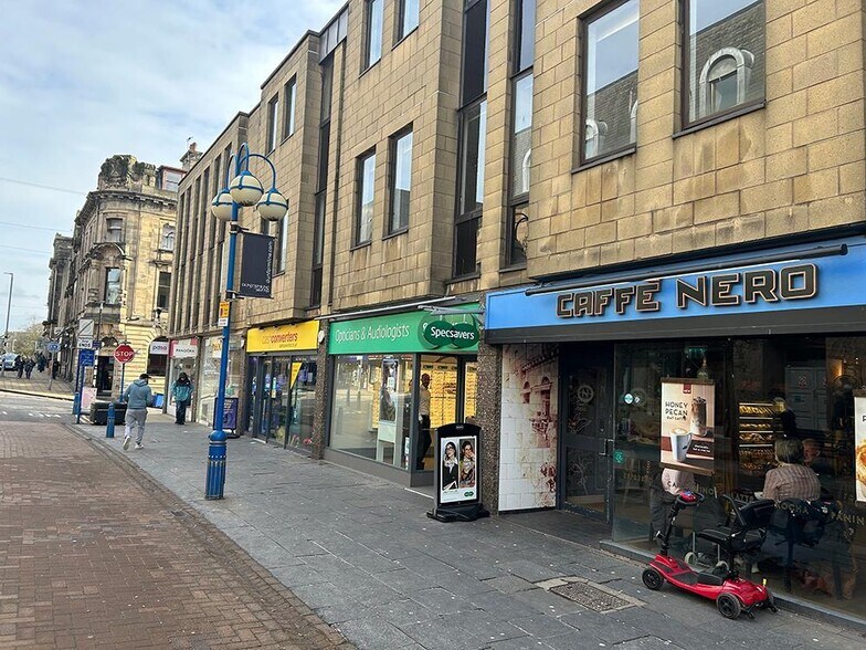 129-137 High St, Dunfermline à louer - Photo de l’immeuble – Image 2 sur 2