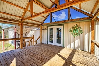 Plus de détails pour 1374 State Hwy 71, Bastrop, TX - Local d'activités à louer