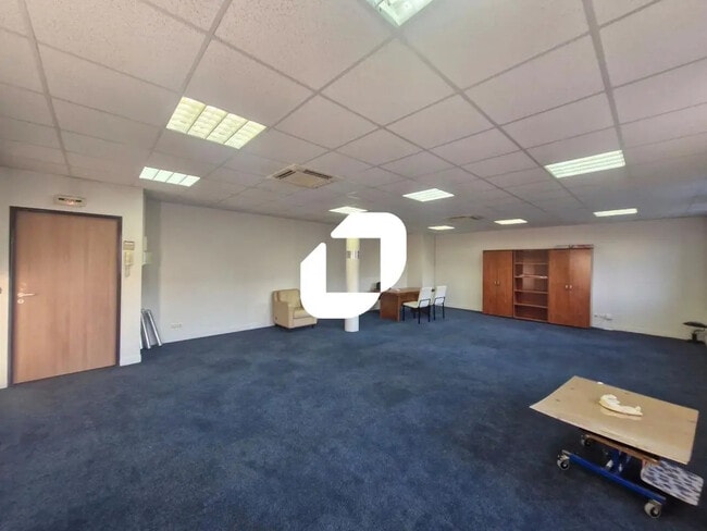 Plus de détails pour Bureau à louer