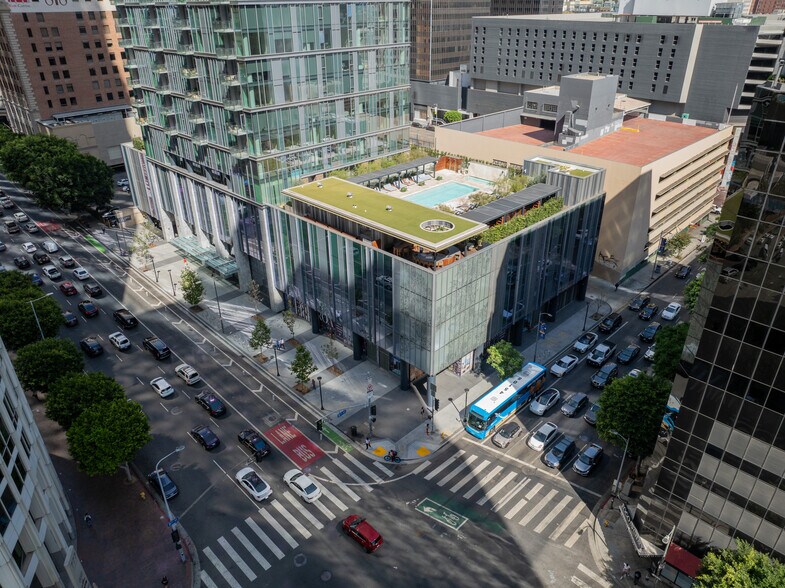 744 S Figueroa St, Los Angeles, CA à louer - Photo de l’immeuble – Image 2 sur 6