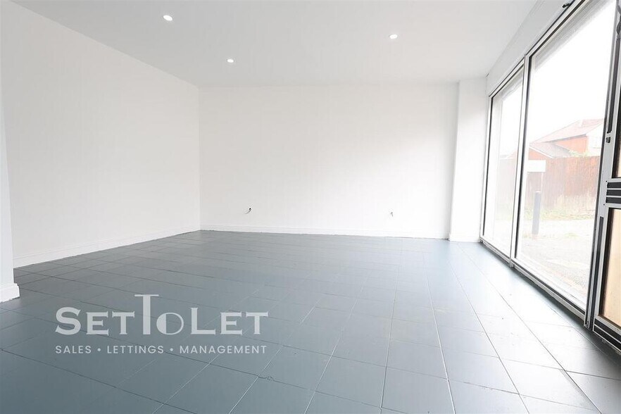 11 Strathdene Rd, Birmingham à louer - Photo de l’immeuble – Image 3 sur 20