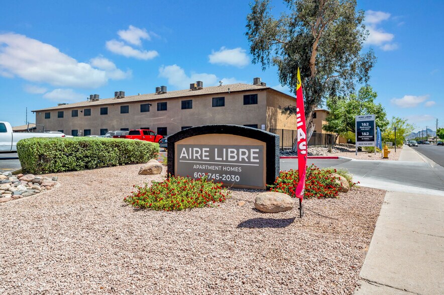 16437 N 31st St, Phoenix, AZ à vendre - Photo de l’immeuble – Image 2 sur 5