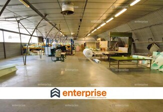 Plus de détails pour Local d'activités à louer