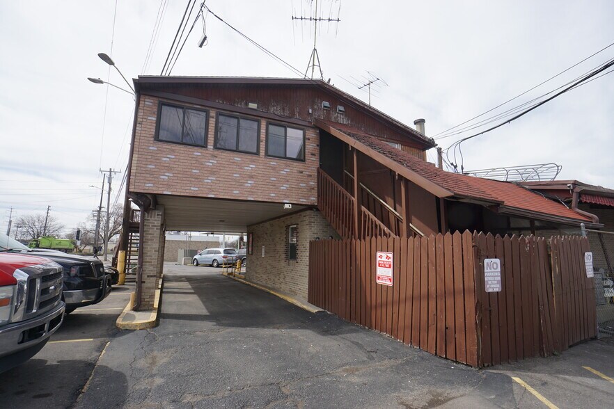 32711 Michigan Ave, Wayne, MI à vendre - Photo de l’immeuble – Image 3 sur 15