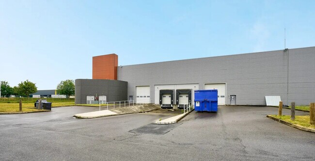Plus de détails pour Industriel/Logistique à louer