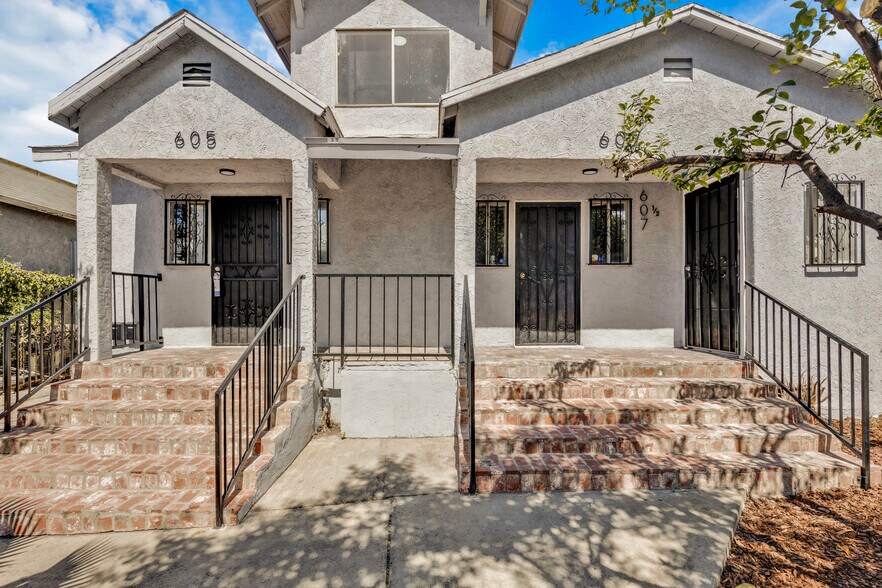 605 N St Louis St, Los Angeles, CA à vendre - Photo de l’immeuble – Image 2 sur 13