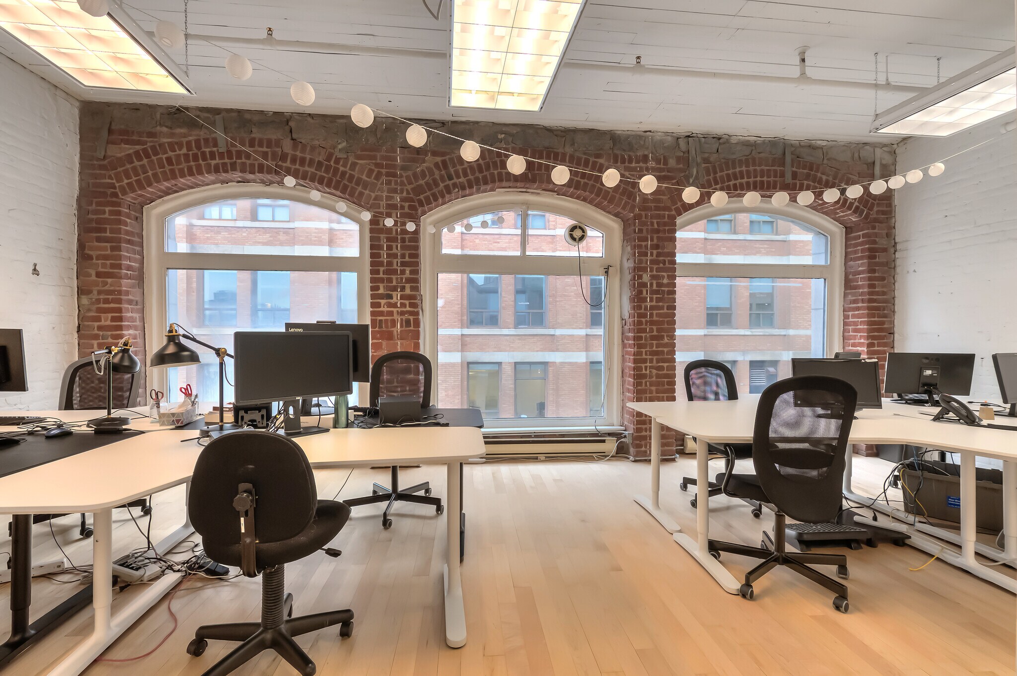 296 Rue Saint-Paul O, Montréal, QC à louer Photo intérieure– Image 1 sur 35