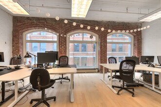 296 Rue Saint-Paul O, Montréal, QC à louer Photo intérieure– Image 1 sur 35