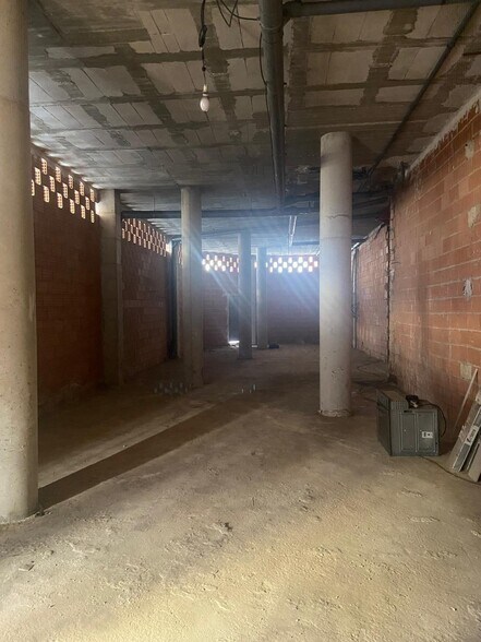 Local commercial dans Torrevieja à vendre - Photo de l’immeuble – Image 3 sur 9