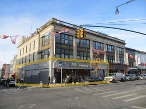 5216-5224 5th Ave, Brooklyn, NY à louer Photo de l’immeuble– Image 1 sur 10