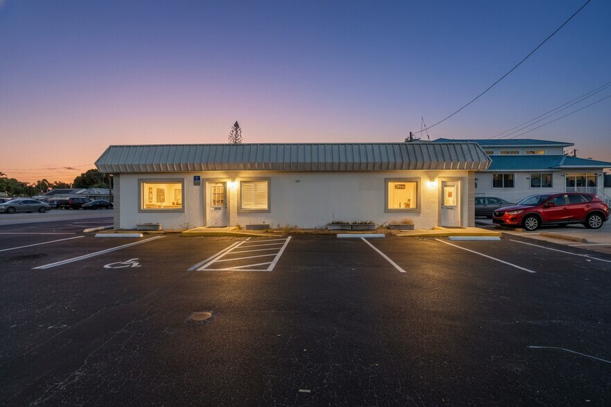 800 Pasadena Ave S, South Pasadena, FL à vendre - Photo de l’immeuble – Image 2 sur 28