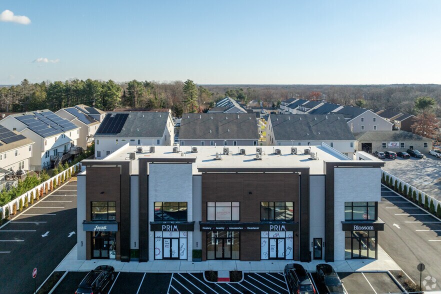 1303 River Ave, Lakewood, NJ à louer - Photo de l’immeuble – Image 3 sur 4