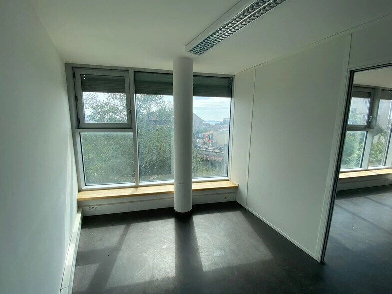 51 Traverse Du Moulin A Vent, Marseille à vendre - Photo de l’immeuble – Image 3 sur 7