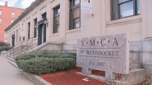 295 Main St, Woonsocket, RI à vendre - Photo de l’immeuble – Image 1 sur 6