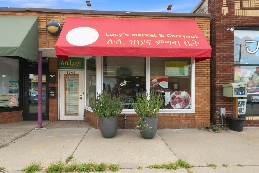 3749 Cedar Ave S, Minneapolis, MN à louer - Photo de l’immeuble – Image 2 sur 31