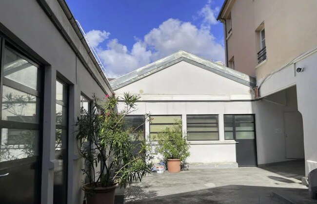 Plus de détails pour Bureau à louer