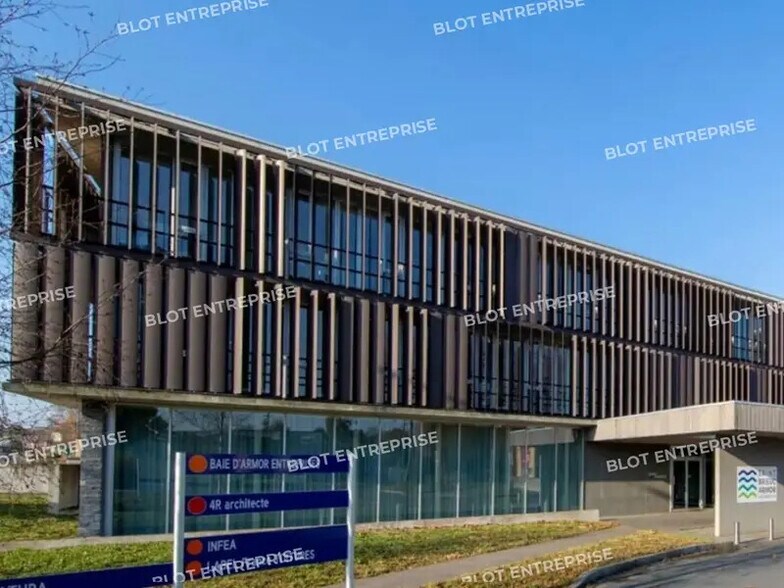 Bureau dans Trégueux à louer - Photo de l’immeuble – Image 1 sur 4