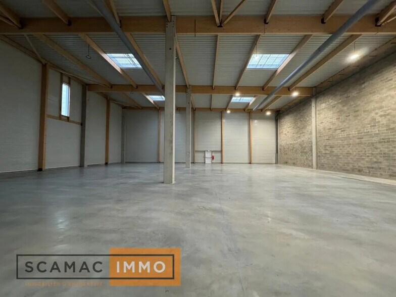 Local d’activités dans Moissy-Cramayel à louer - Photo de l’immeuble – Image 3 sur 10
