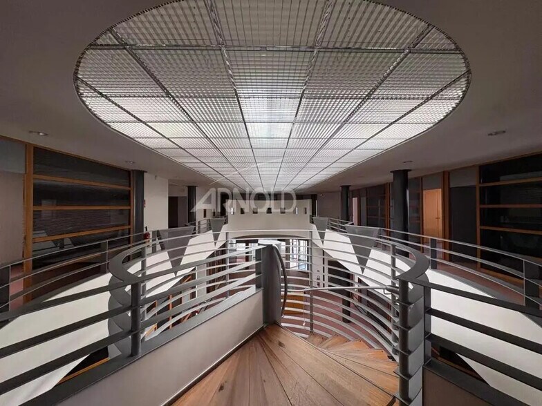 Bureau dans Saint-Nazaire à vendre - Photo de l’immeuble – Image 3 sur 9