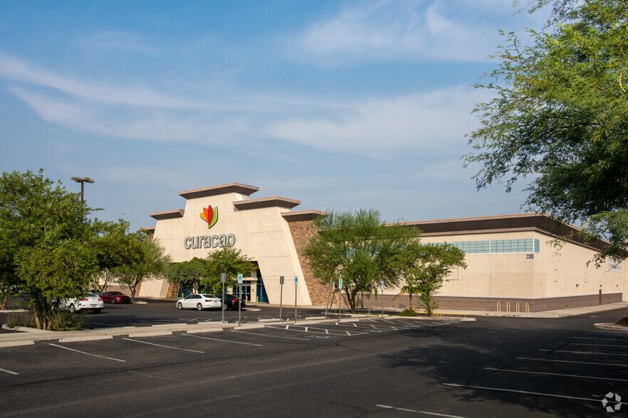 3390 S 6th Ave, Tucson, AZ à louer - Photo de l’immeuble – Image 3 sur 18