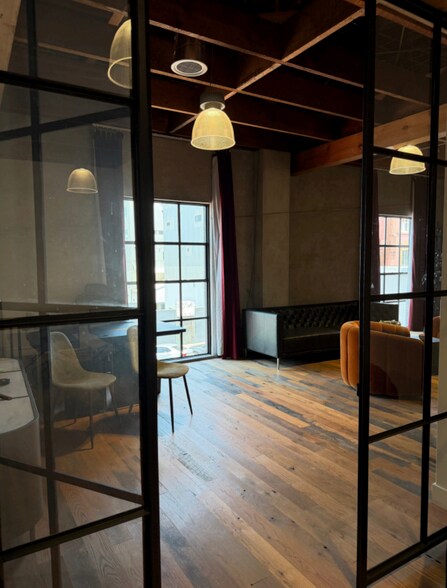 58 Windward Ave, Venice, CA à louer - Photo de l’immeuble – Image 3 sur 14