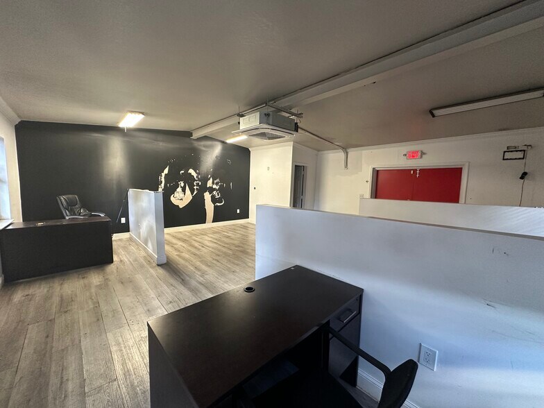 5615 Dawson St, Hollywood, FL à louer - Photo de l’immeuble – Image 3 sur 8