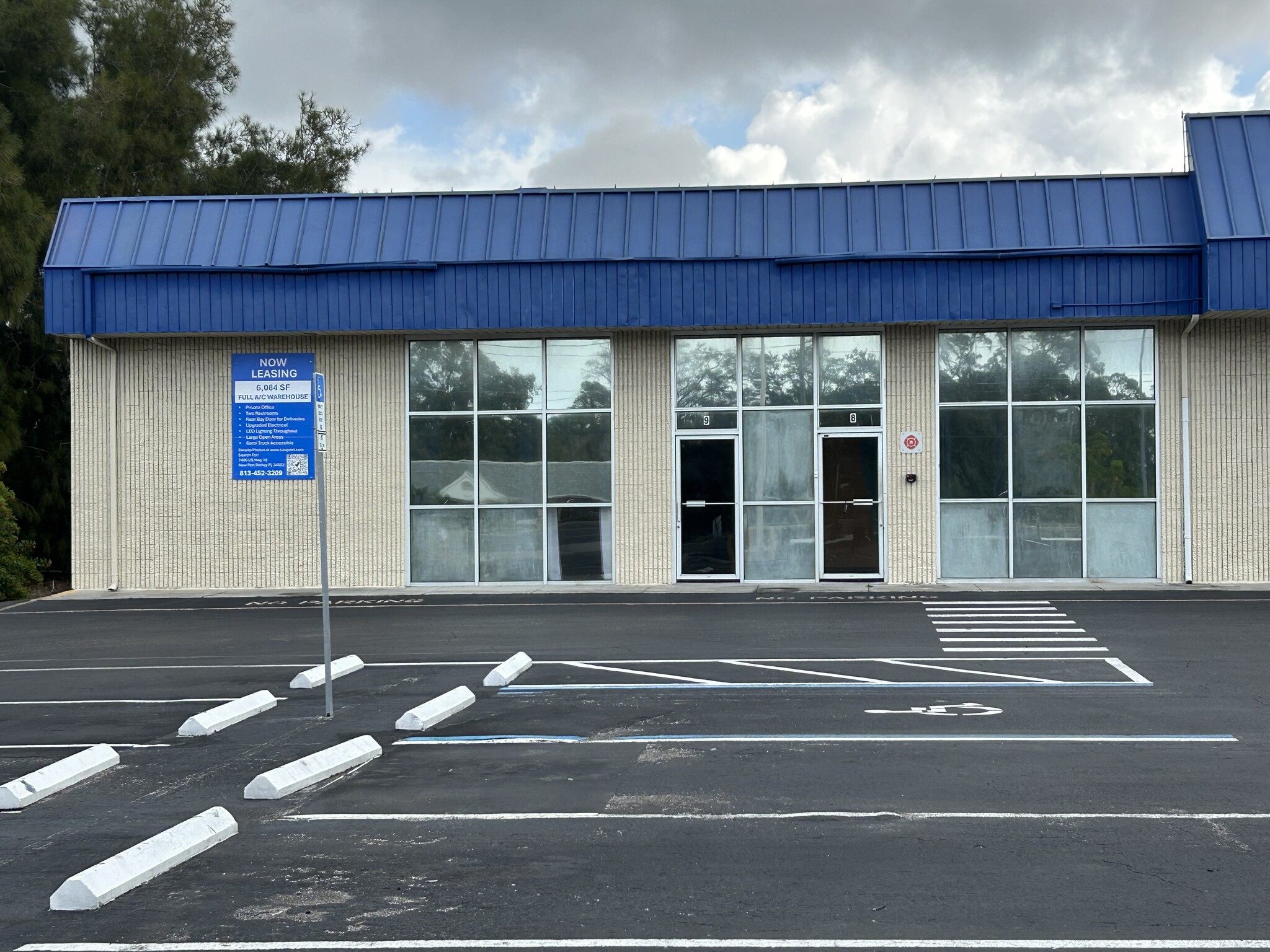 7400 US Highway 19, New Port Richey, FL à louer Photo principale– Image 1 sur 46