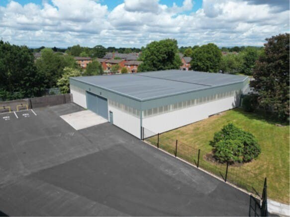 Hanover Rd, Altrincham à louer - Photo de l’immeuble – Image 2 sur 15