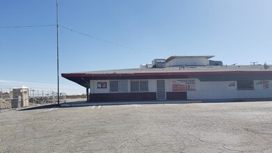 13118 Pearblossom Hwy, Pearblossom, CA à vendre Photo de l’immeuble– Image 2 sur 11