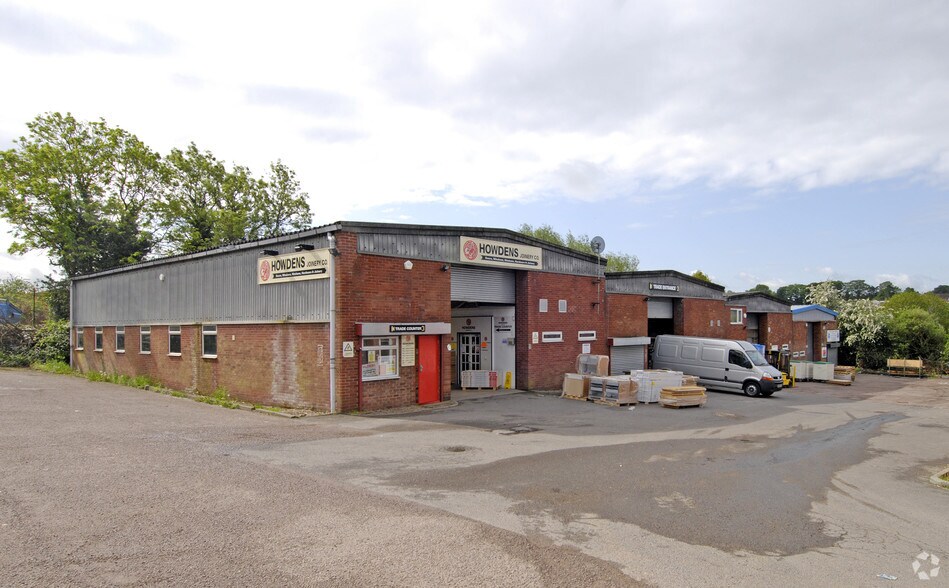 60-66 Somers Rd, Rugby à louer - Photo principale – Image 1 sur 1