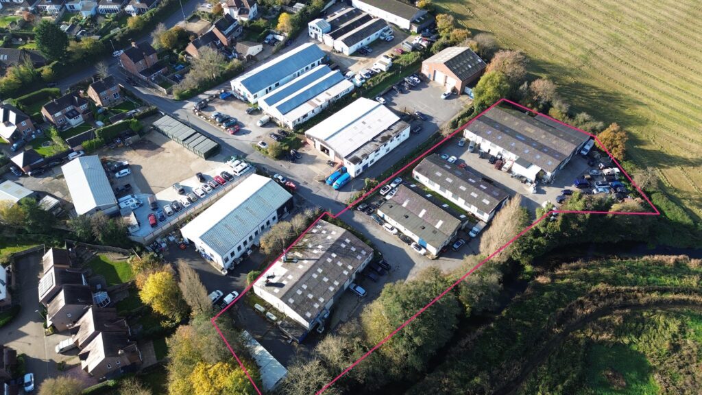 Unit 2-6, Stone Lane Industrial Estate portefeuille de 4 biens à vendre sur LoopNet.fr Photo principale– Image 1 sur 16