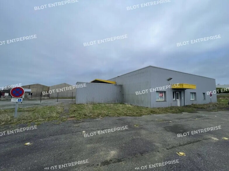Local d’activités dans Plabennec à louer - Photo de l’immeuble – Image 2 sur 10