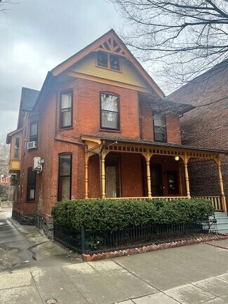 Plus de détails pour 213 N Aurora St, Ithaca, NY - Bureau à louer