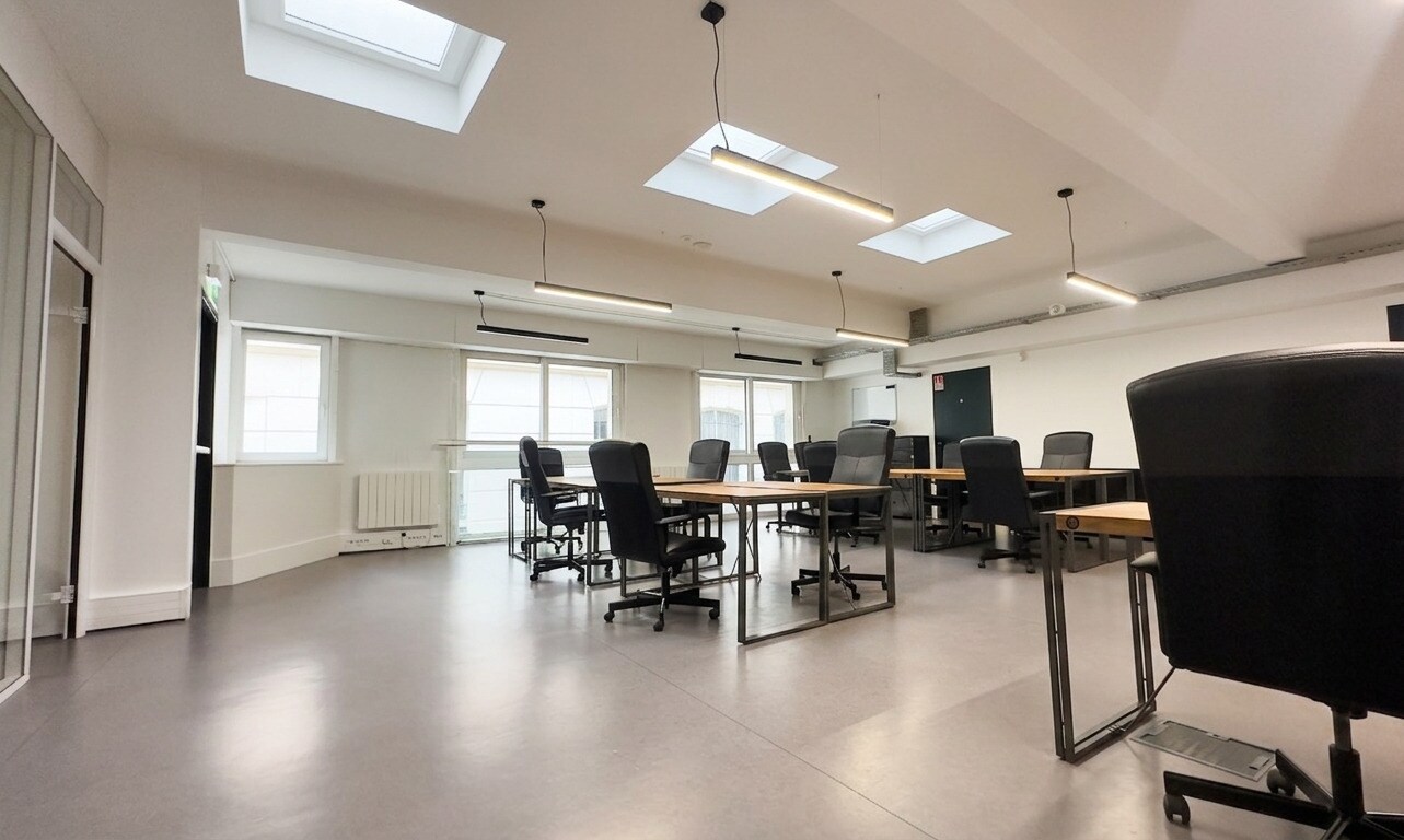 Bureau dans Paris à louer Photo de l’immeuble– Image 1 sur 6