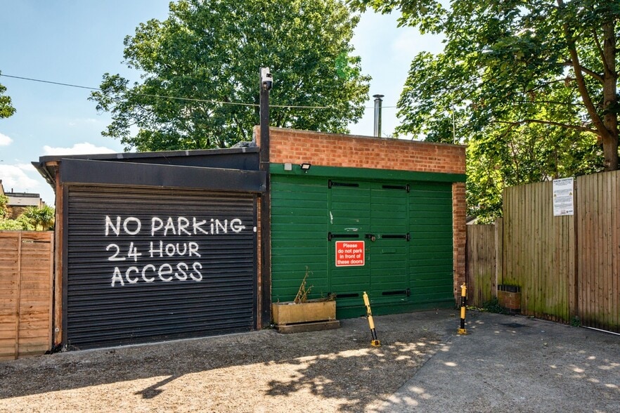 Ringstead Rd, Londres à vendre - Photo principale – Image 1 sur 7