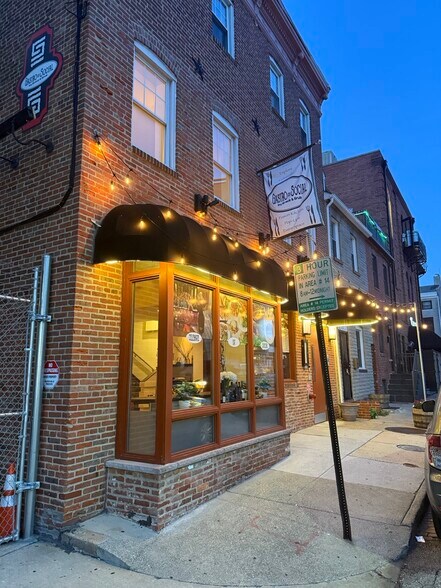 806 Stiles St, Baltimore, MD à louer - Photo de l’immeuble – Image 1 sur 12