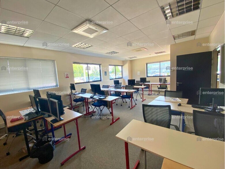 Bureau dans Compiègne à louer - Photo intérieure – Image 2 sur 7