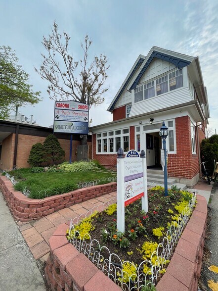 913 Corona St, Denver, CO à vendre - Photo de l’immeuble – Image 2 sur 21