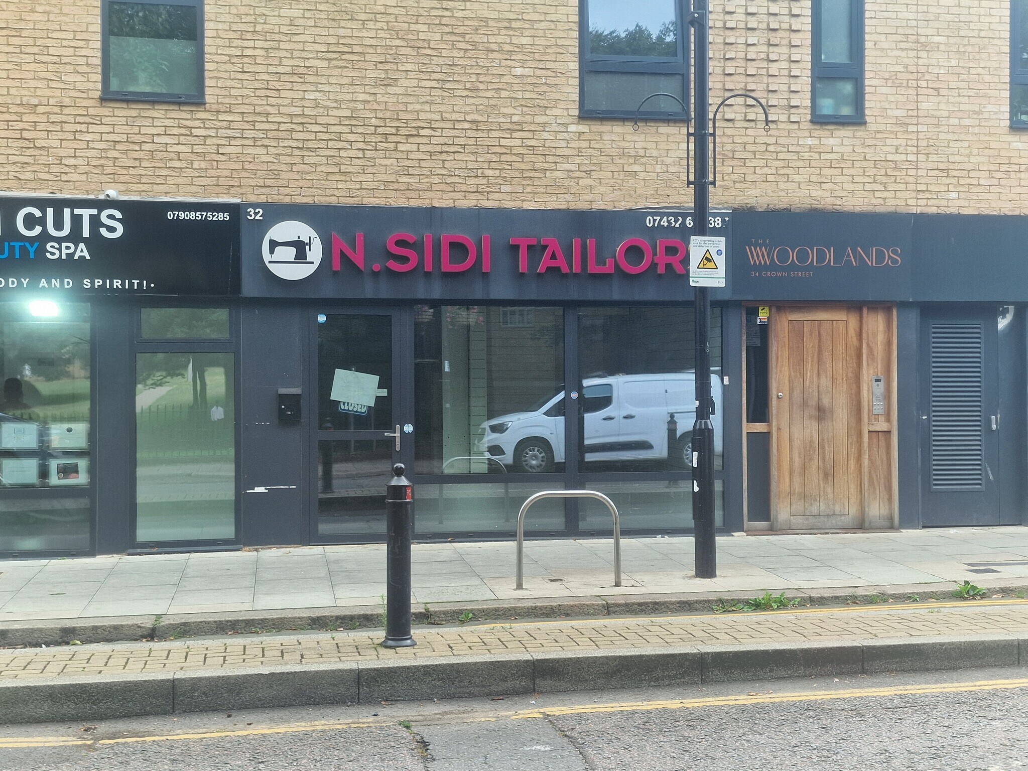 32 Crown Street, Londres à louer Photo de l’immeuble– Image 1 sur 2