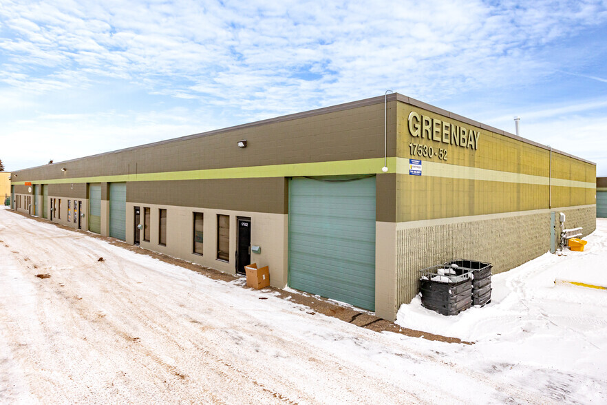 17532-17552 105th Ave, Edmonton, AB à louer - Photo de l’immeuble – Image 3 sur 3