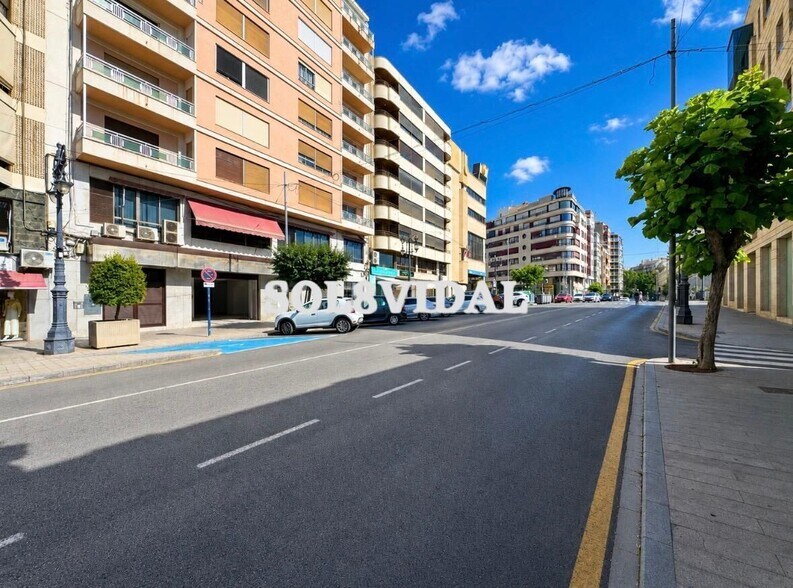 Carrer Calderón de la Barca, 7, Orihuela, Alicante à louer - Photo de l’immeuble – Image 2 sur 11