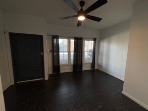 1499 S Robertson Blvd, Los Angeles, CA à louer Photo intérieure– Image 2 sur 8